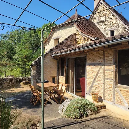Chez Evelyne * كاغارك